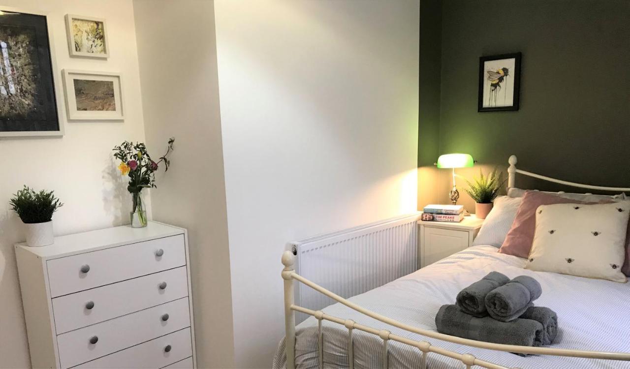 Stylish Modern 3-Bed House Nr Manchester City Ctr Уайтфийлд Екстериор снимка