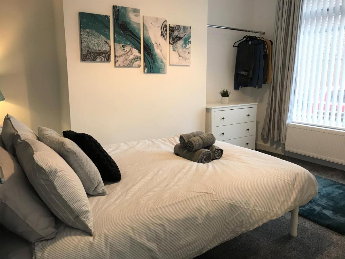 Stylish Modern 3-Bed House Nr Manchester City Ctr Уайтфийлд Екстериор снимка