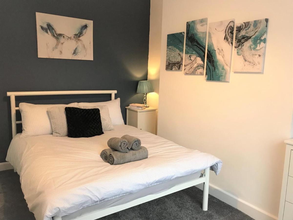 Stylish Modern 3-Bed House Nr Manchester City Ctr Уайтфийлд Екстериор снимка
