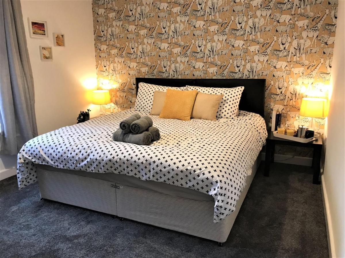 Stylish Modern 3-Bed House Nr Manchester City Ctr Уайтфийлд Екстериор снимка