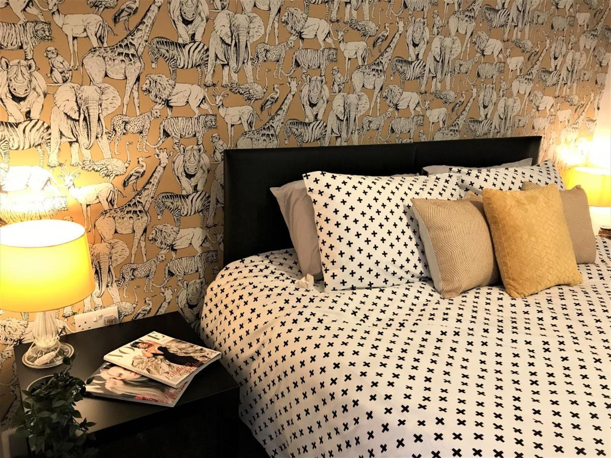 Stylish Modern 3-Bed House Nr Manchester City Ctr Уайтфийлд Екстериор снимка