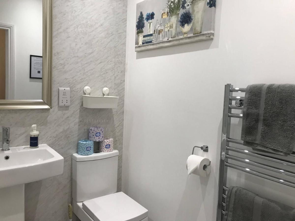 Stylish Modern 3-Bed House Nr Manchester City Ctr Уайтфийлд Екстериор снимка